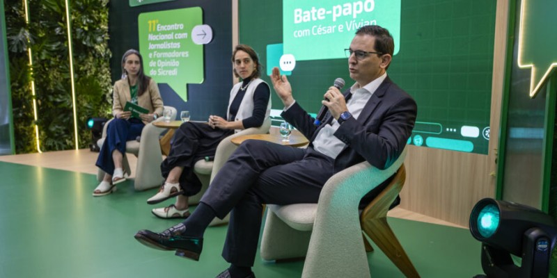 Sicredi promove debate sobre o impacto do cooperativismo no Bem-Estar Financeiro da sociedade