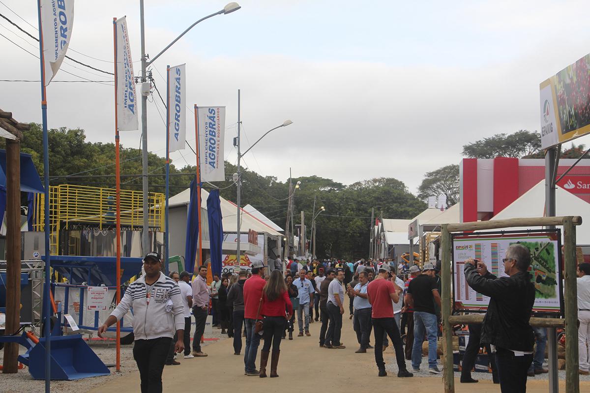 Tecnologias e cuidados na cafeicultura terão destaque na Expocafé